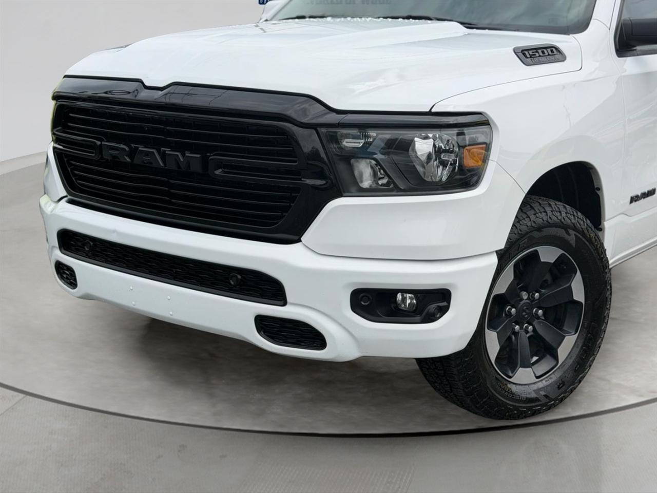 RAM 1500 Big Horn Crew Cab SWB 4WD 2020