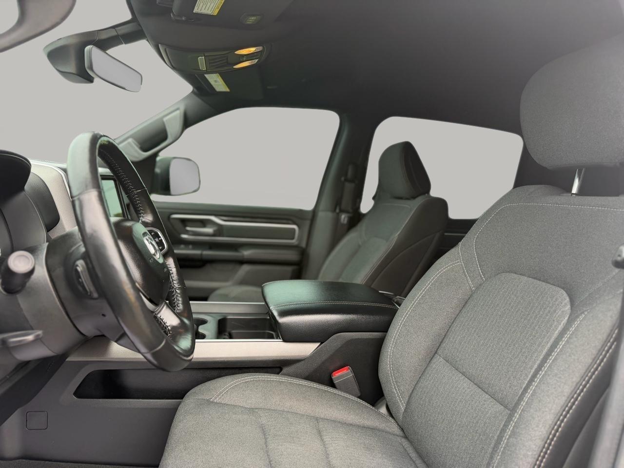RAM 1500 Big Horn Crew Cab SWB 4WD 2020