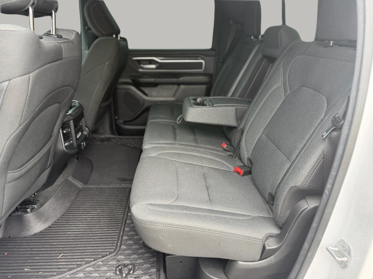 RAM 1500 Big Horn Crew Cab SWB 4WD 2020