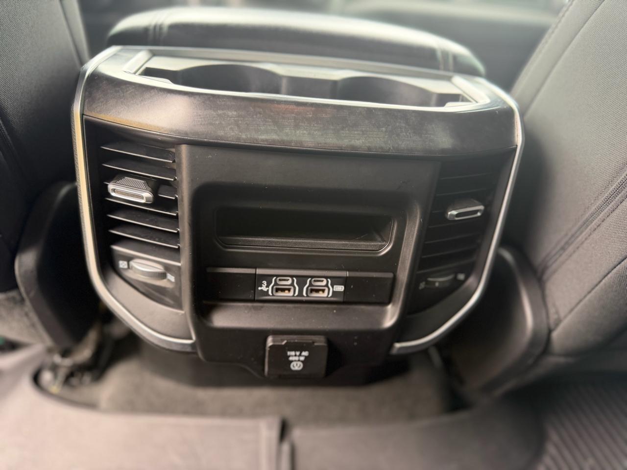 RAM 1500 Big Horn Crew Cab SWB 4WD 2020