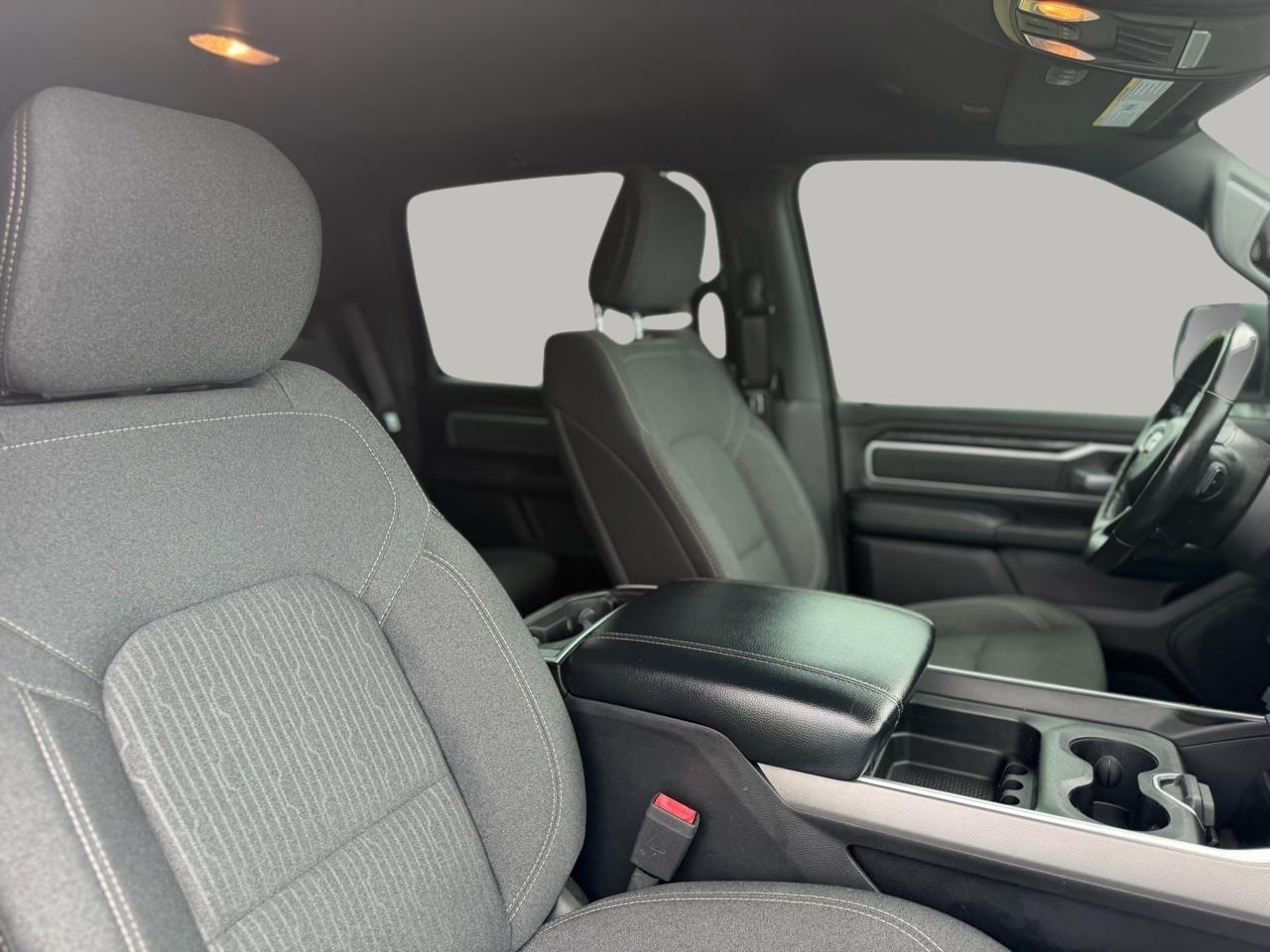 RAM 1500 Big Horn Crew Cab SWB 4WD 2020