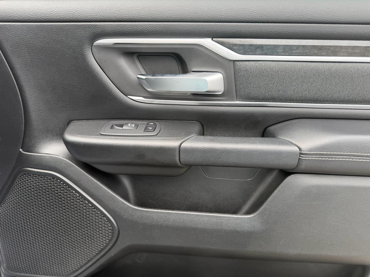 RAM 1500 Big Horn Crew Cab SWB 4WD 2020