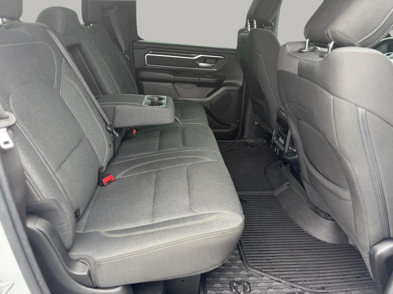 RAM 1500 Big Horn Crew Cab SWB 4WD 2020