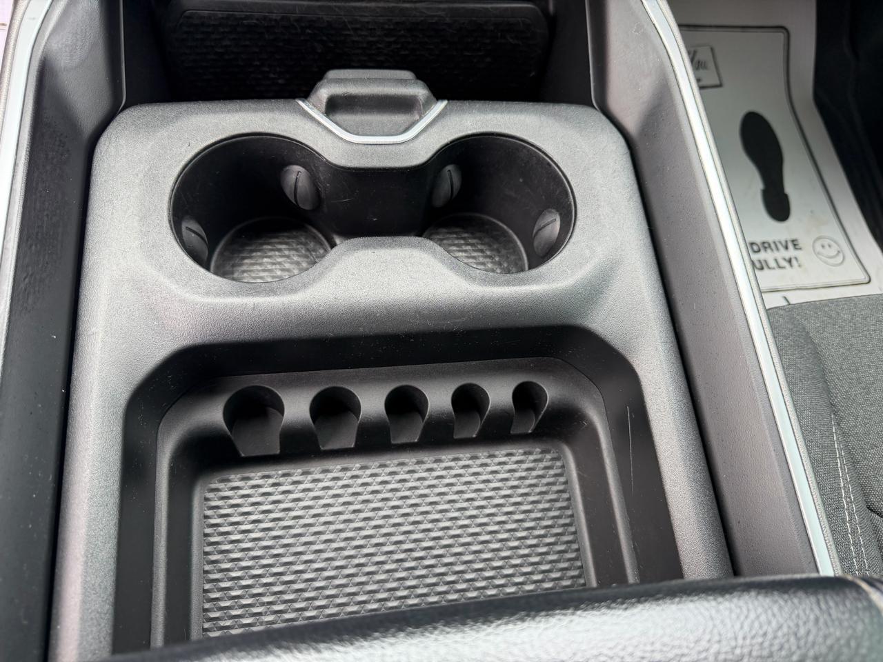 RAM 1500 Big Horn Crew Cab SWB 4WD 2020
