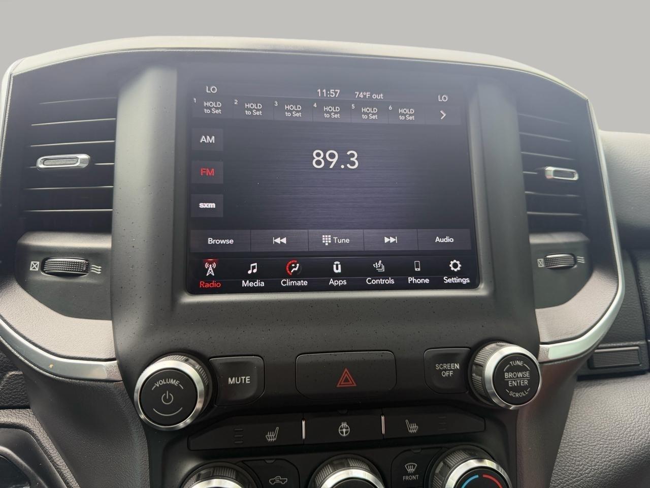 RAM 1500 Big Horn Crew Cab SWB 4WD 2020