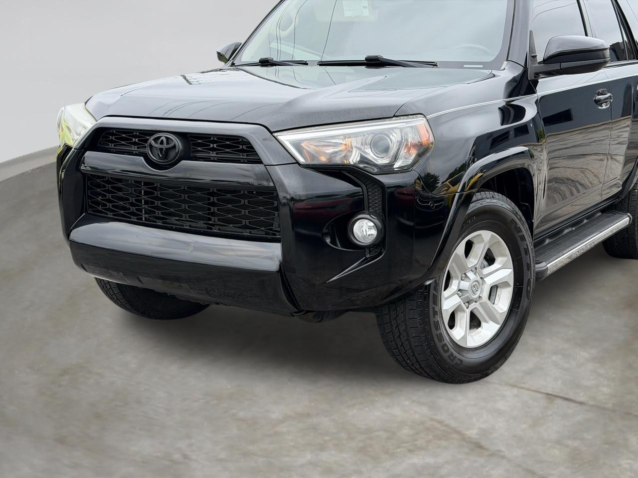 Toyota 4Runner SR5 2WD 2014