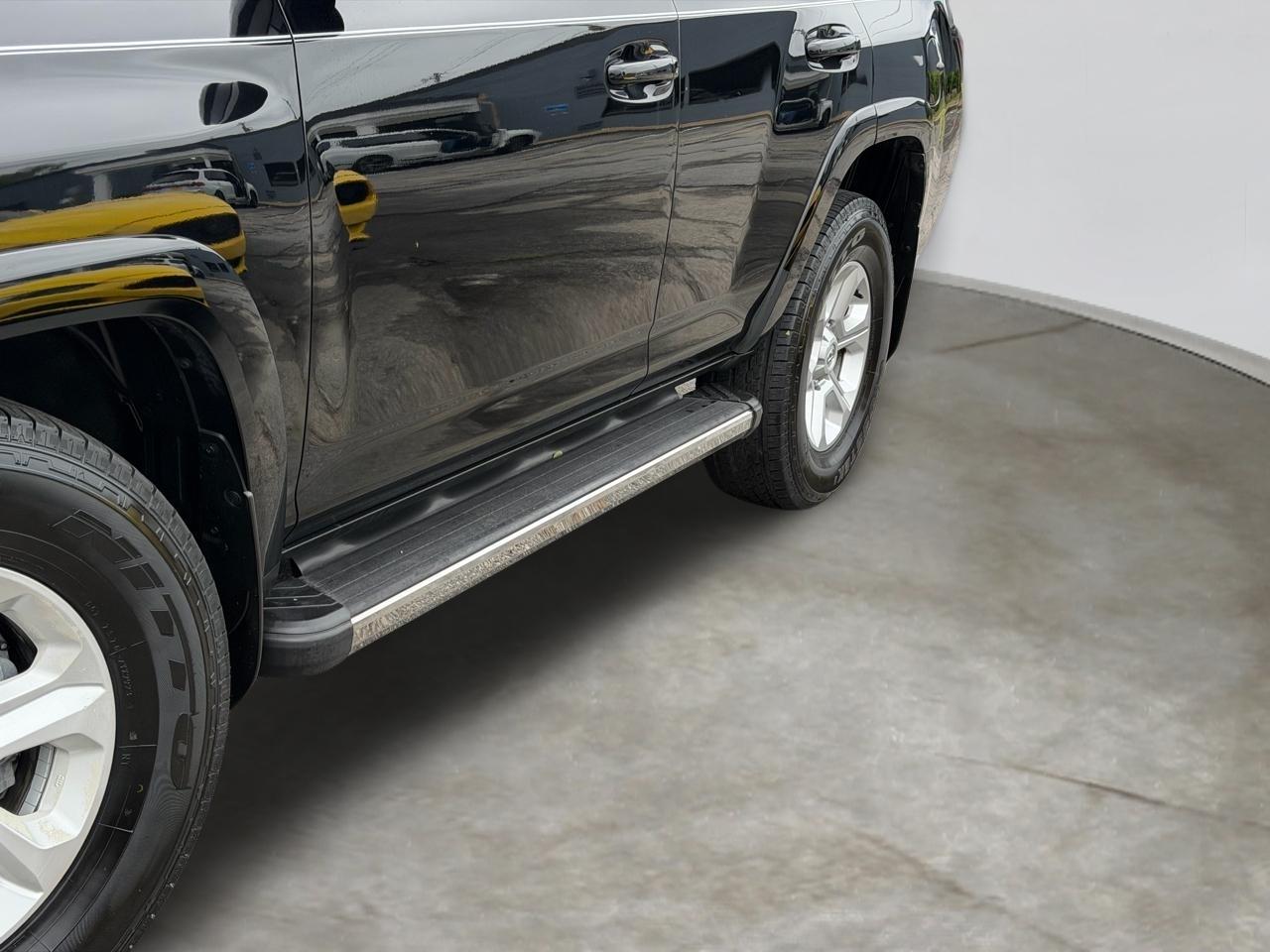 Toyota 4Runner SR5 2WD 2014