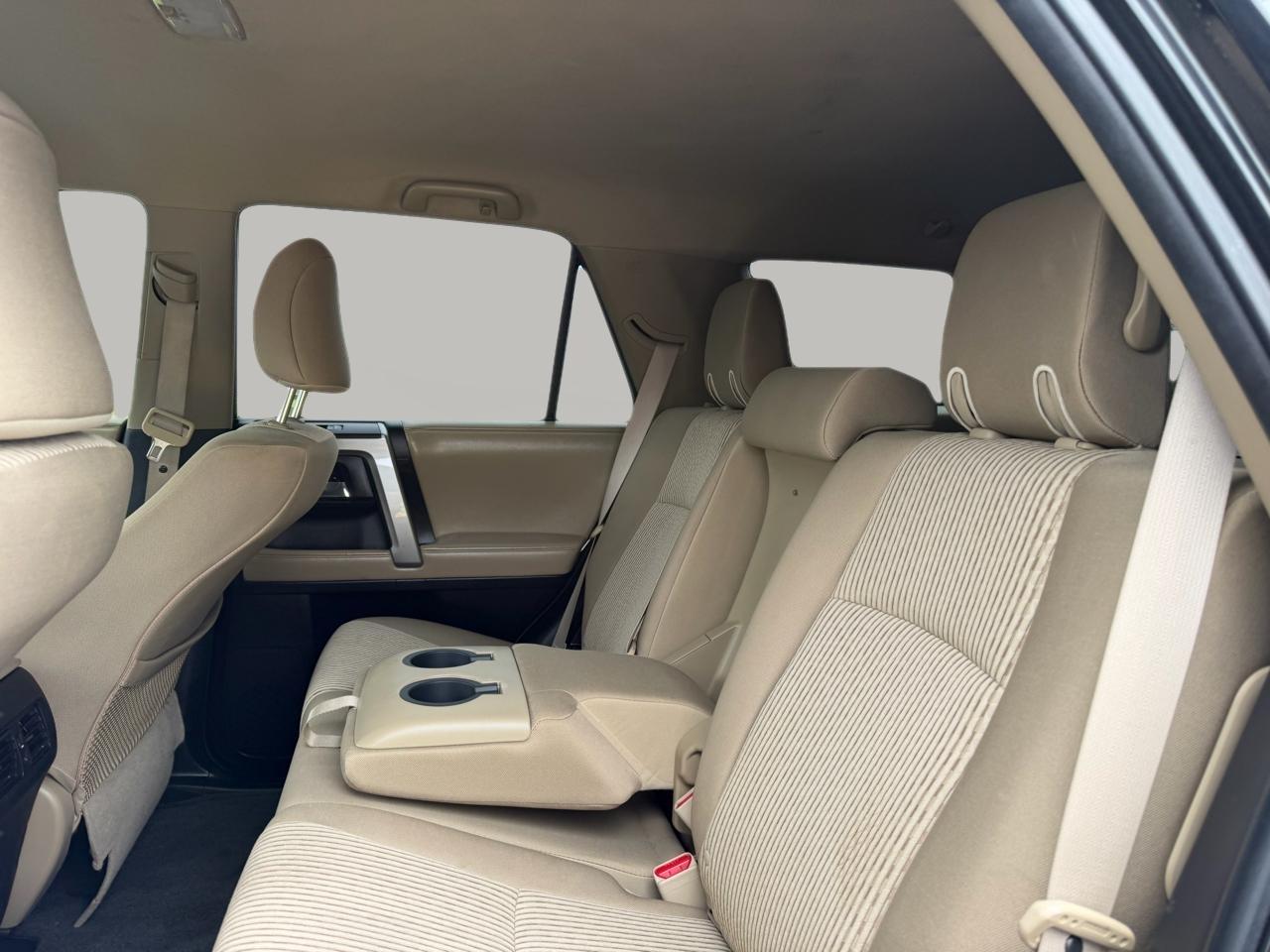 Toyota 4Runner SR5 2WD 2014