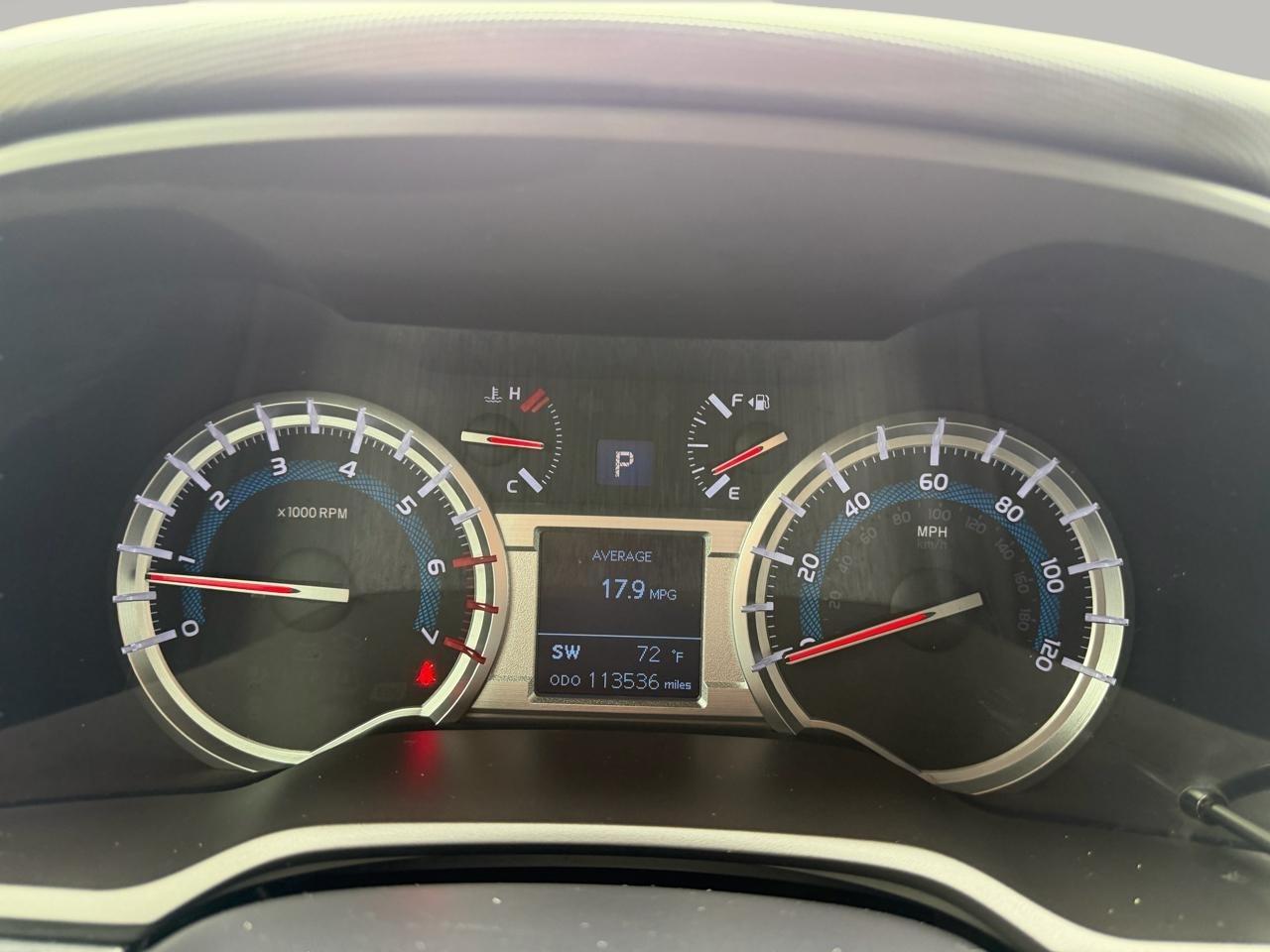 Toyota 4Runner SR5 2WD 2014
