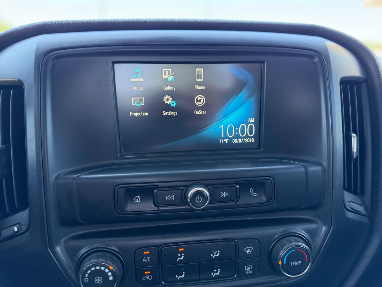 Chevrolet Silverado 2500HD Crew Cab Long Bed 2WD 2017