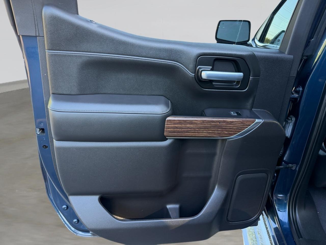 Chevrolet Silverado 1500 High Country Crew Cab 2WD 2021