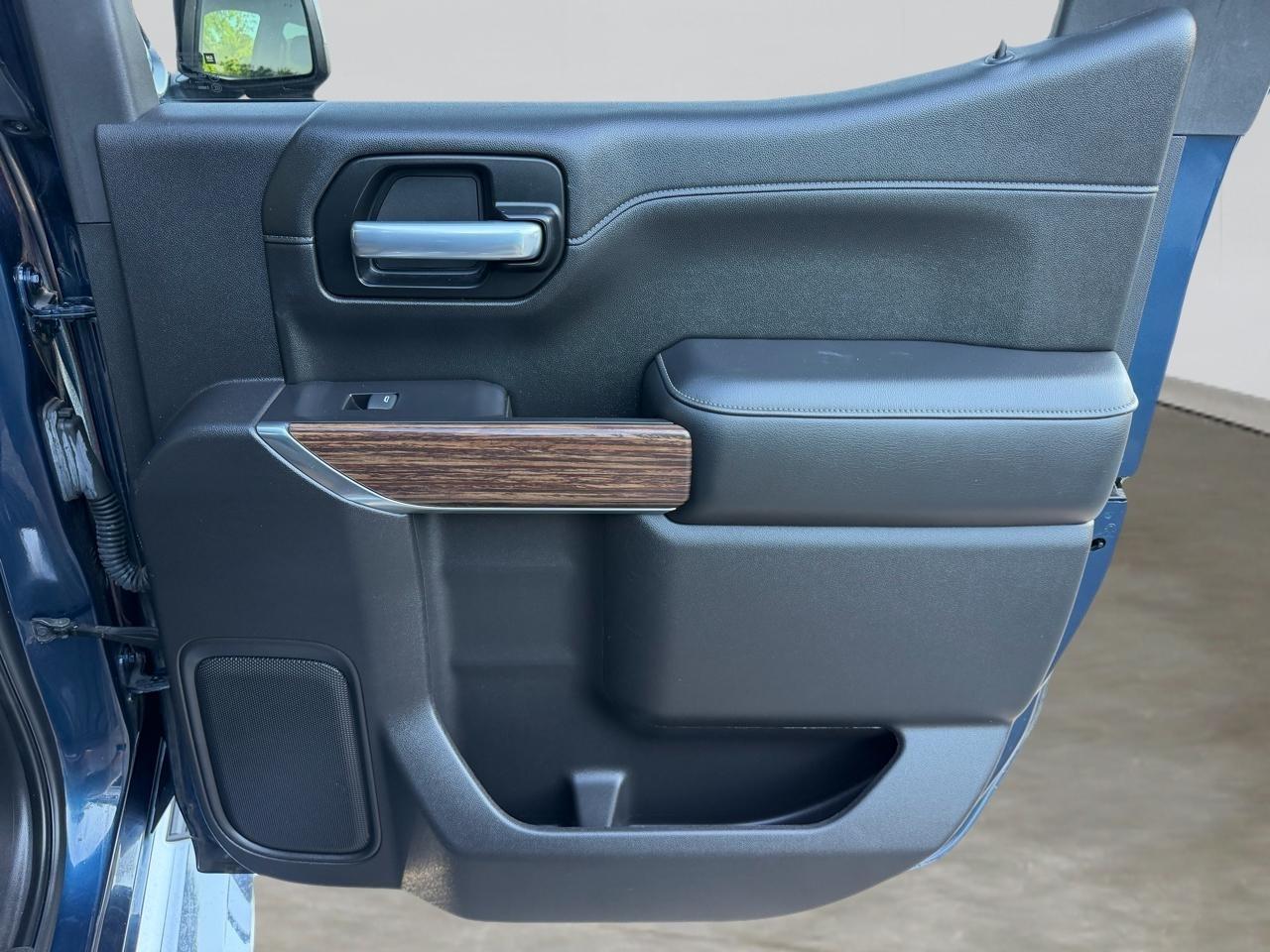 Chevrolet Silverado 1500 High Country Crew Cab 2WD 2021