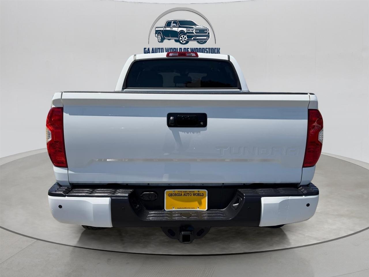 Toyota Tundra SR5 5.7L V8 FFV CrewMax 4WD 2018