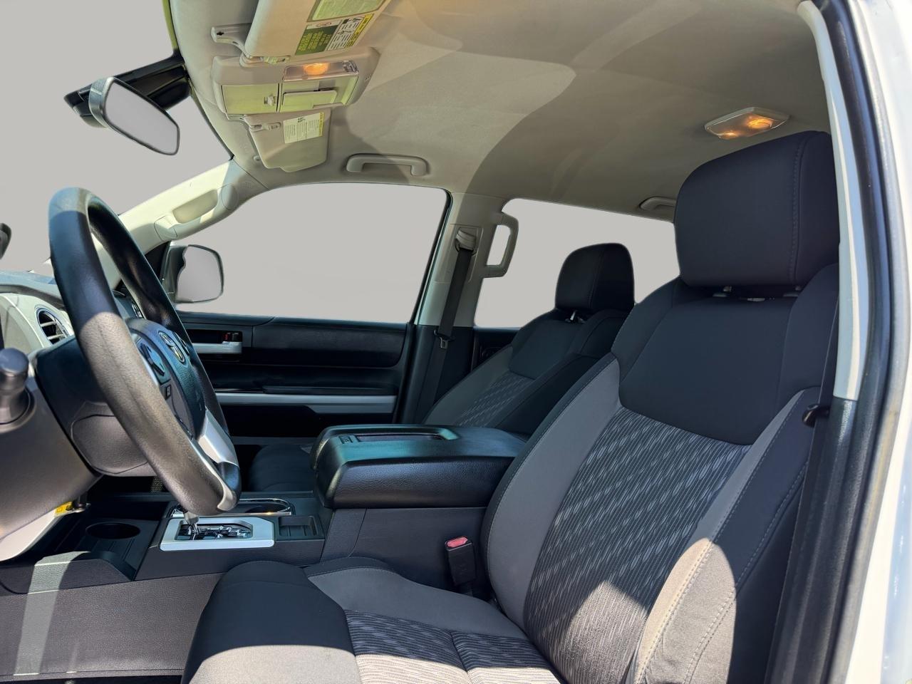 Toyota Tundra SR5 5.7L V8 FFV CrewMax 4WD 2018