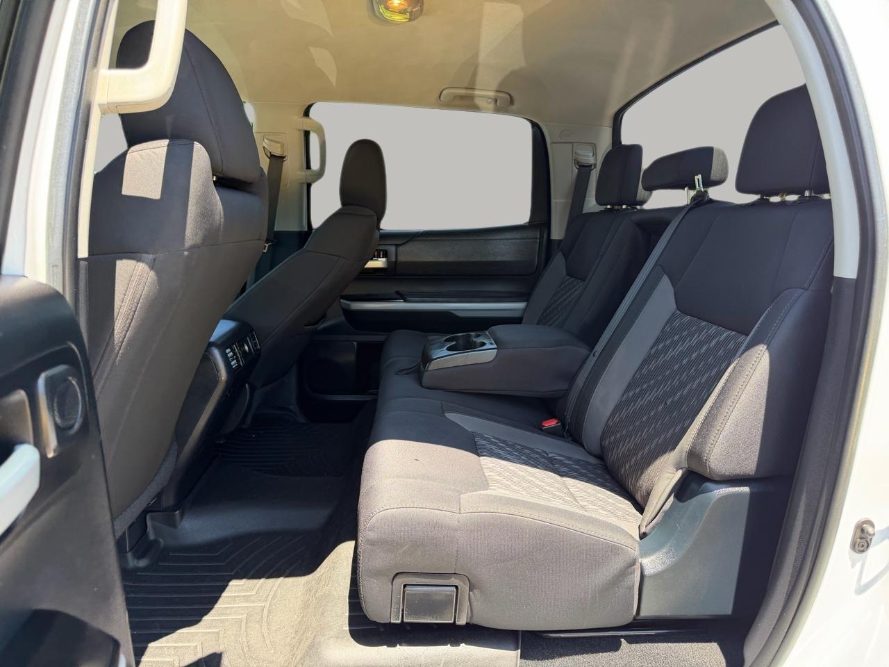 Toyota Tundra SR5 5.7L V8 FFV CrewMax 4WD 2018