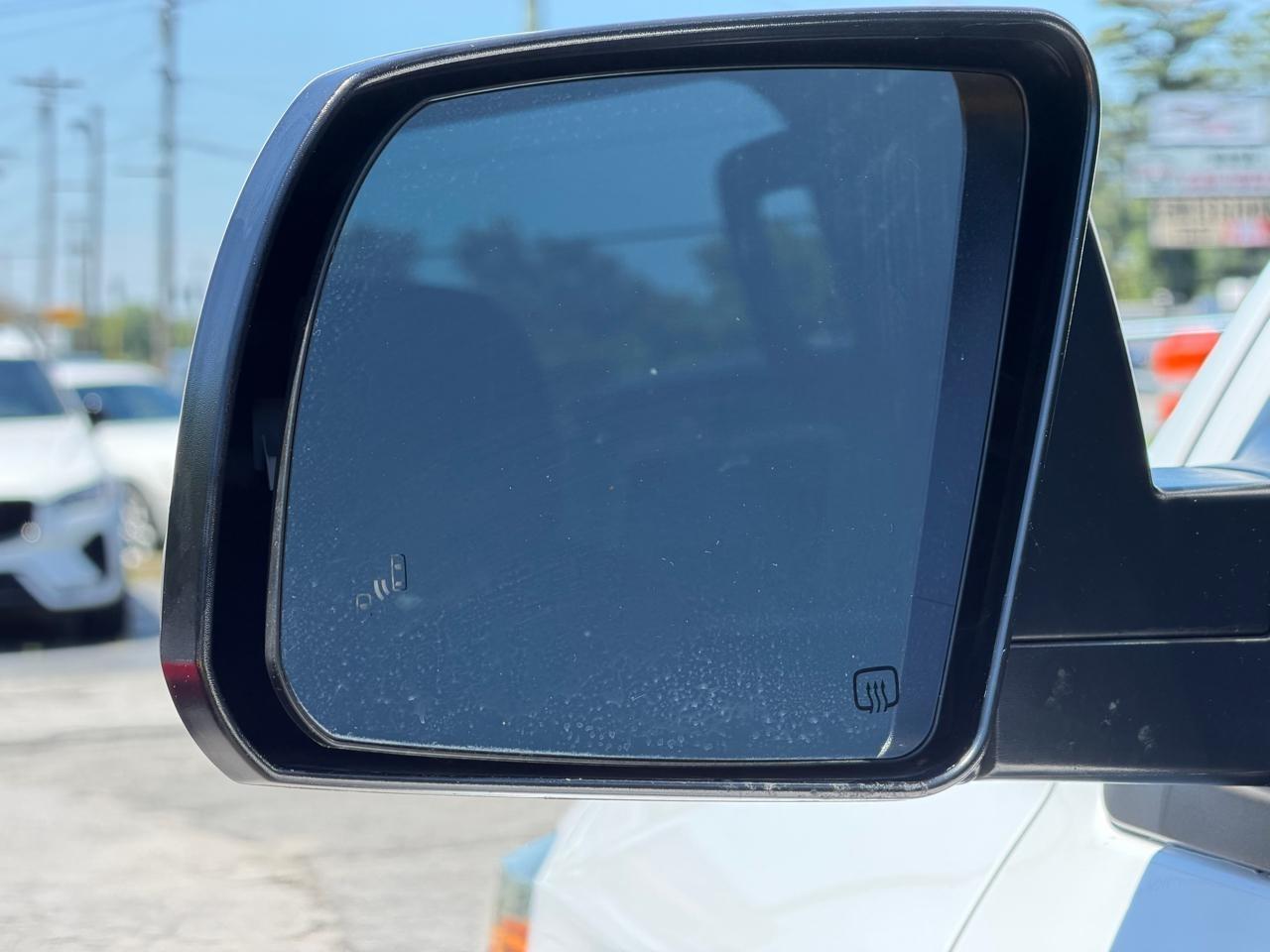 Toyota Tundra SR5 5.7L V8 FFV CrewMax 4WD 2018