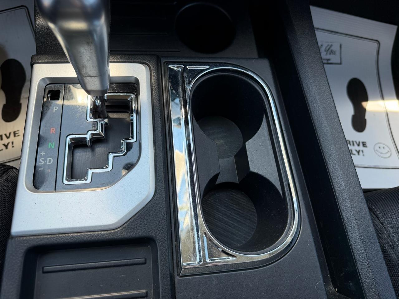 Toyota Tundra SR5 5.7L V8 FFV CrewMax 4WD 2018