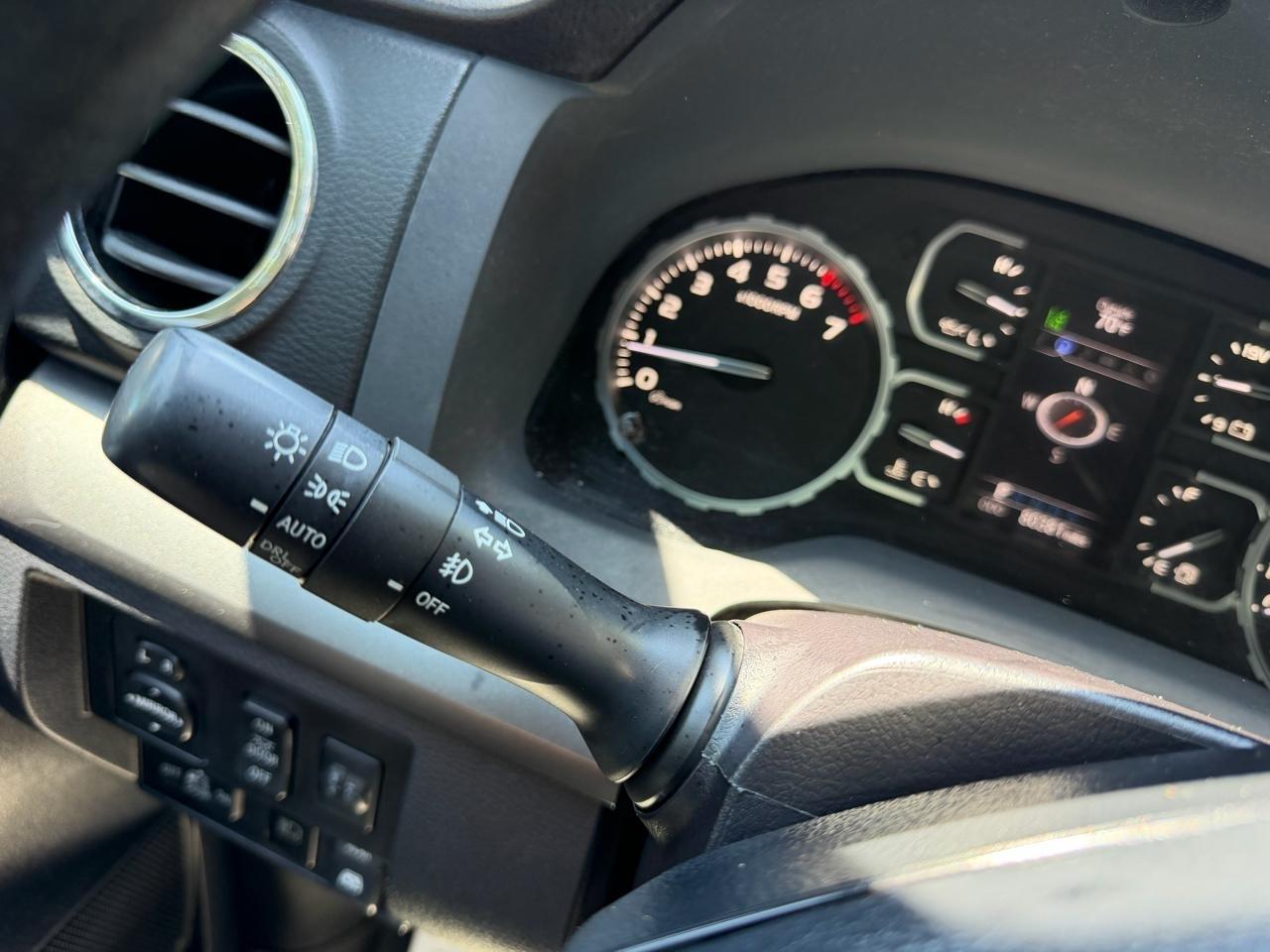 Toyota Tundra SR5 5.7L V8 FFV CrewMax 4WD 2018