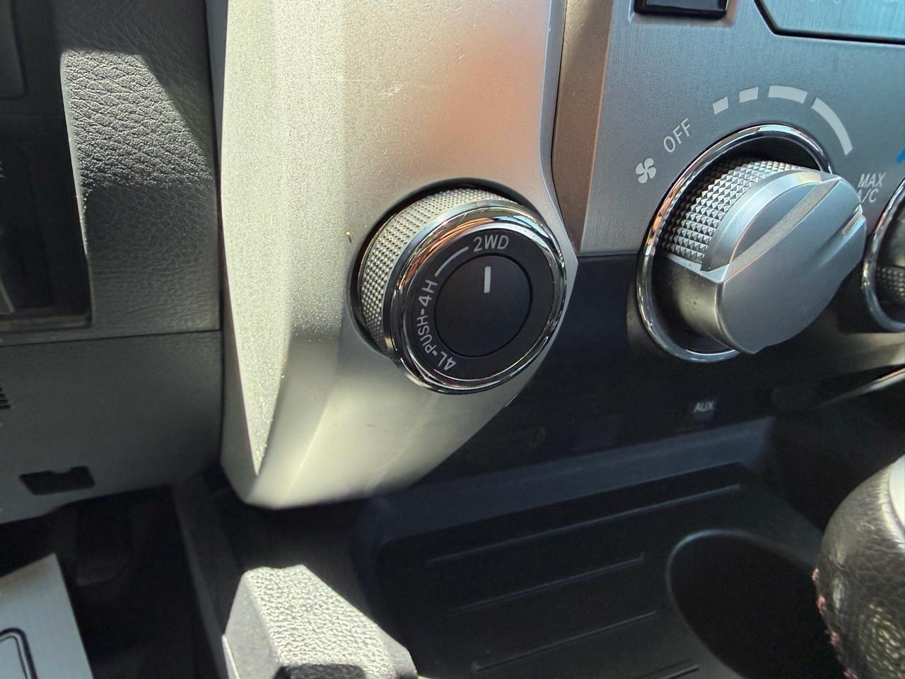 Toyota Tundra SR5 5.7L V8 FFV CrewMax 4WD 2018