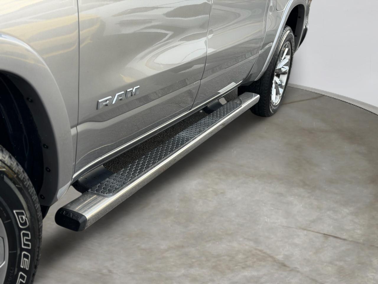RAM 1500 Laramie Crew Cab SWB 2WD 2019