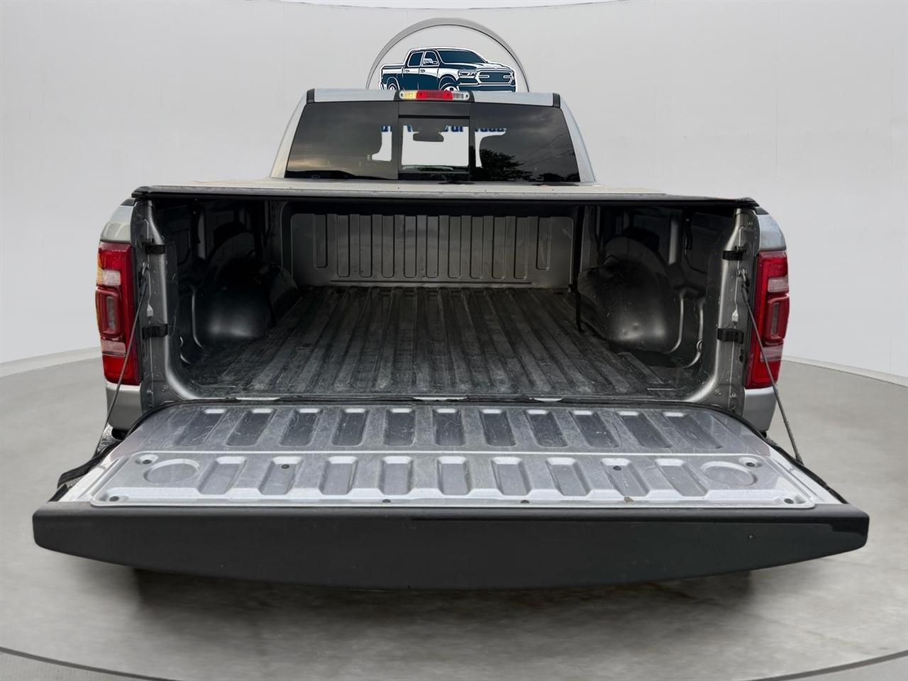 RAM 1500 Laramie Crew Cab SWB 2WD 2019