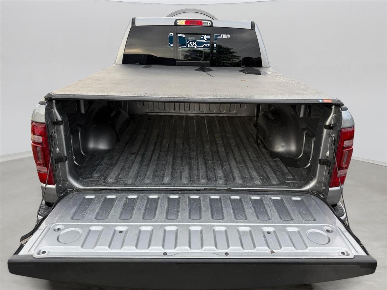 RAM 1500 Laramie Crew Cab SWB 2WD 2019