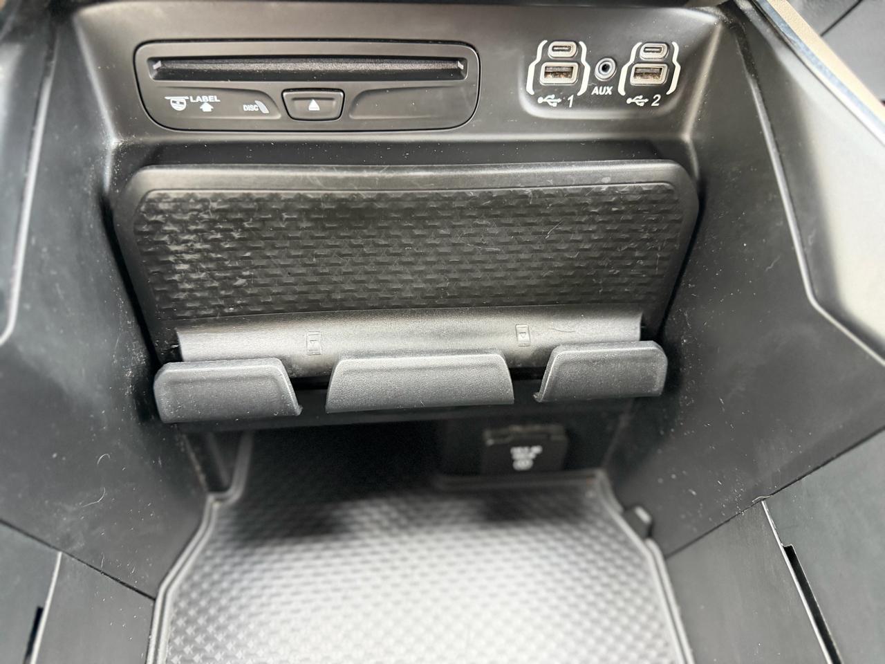 RAM 1500 Laramie Crew Cab SWB 2WD 2019