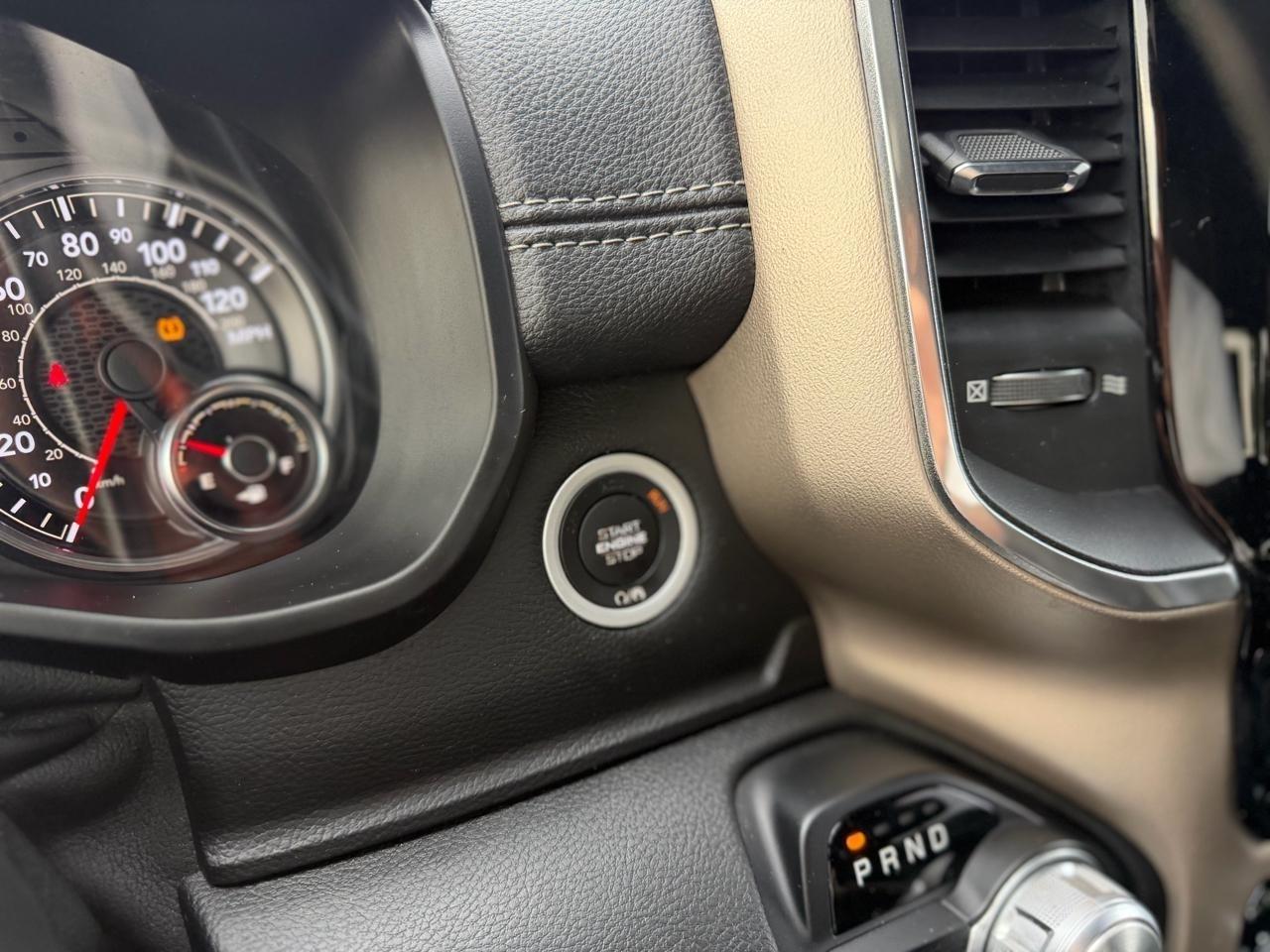 RAM 1500 Laramie Crew Cab SWB 2WD 2019