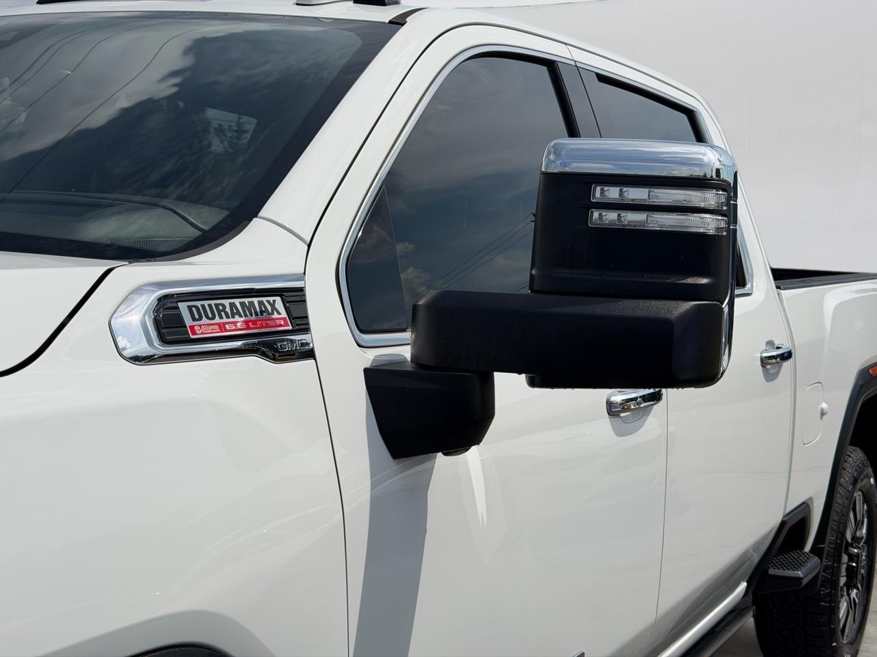 GMC Sierra 3500HD Denali Crew Cab Long Box 4WD 2023