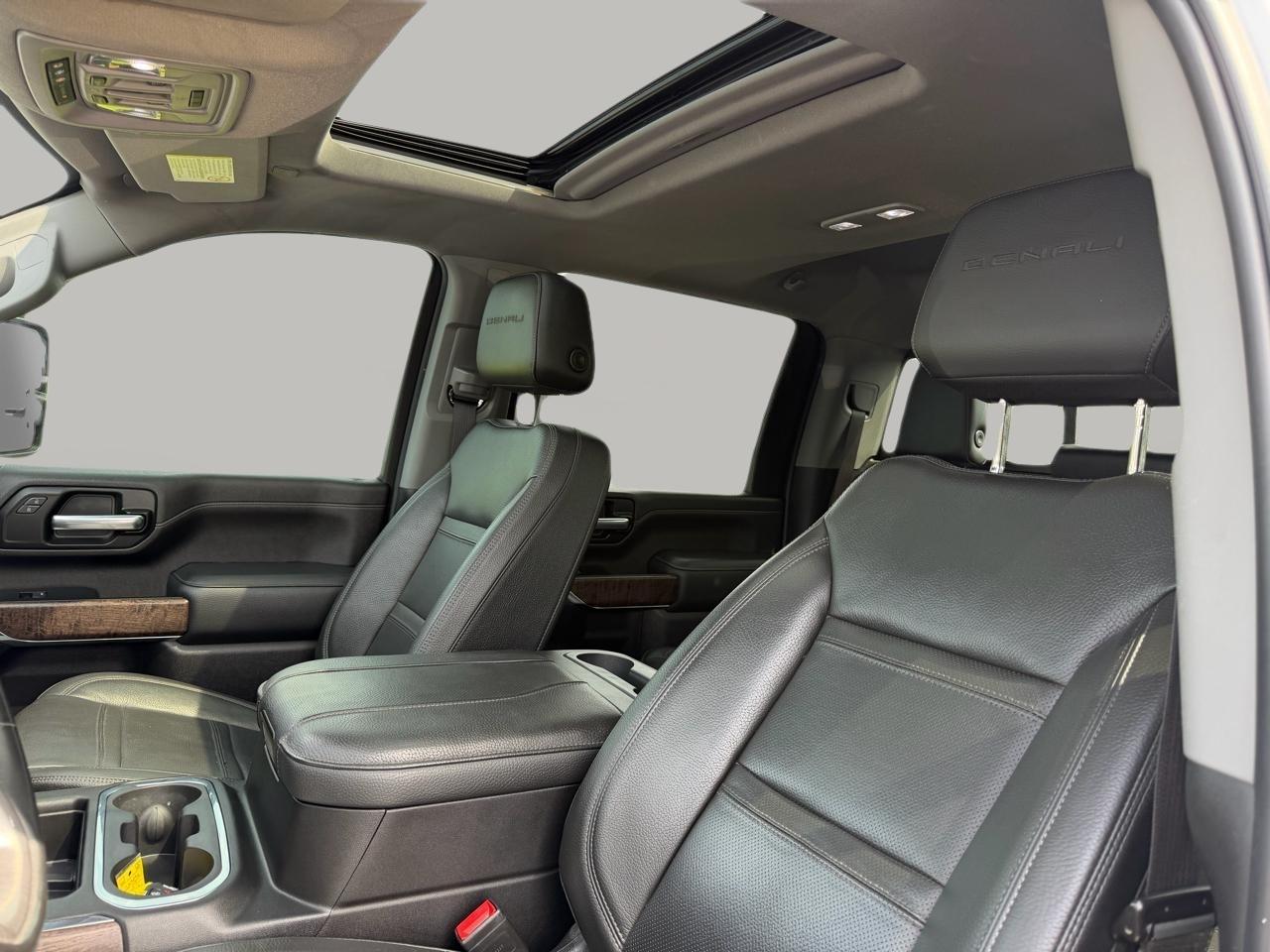 GMC Sierra 3500HD Denali Crew Cab Long Box 4WD 2023