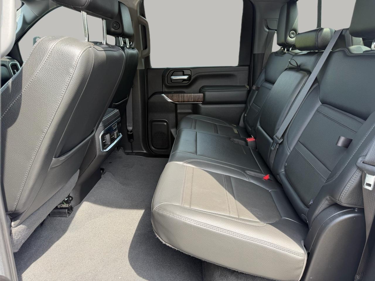 GMC Sierra 3500HD Denali Crew Cab Long Box 4WD 2023