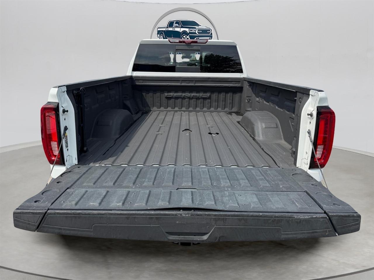 GMC Sierra 3500HD Denali Crew Cab Long Box 4WD 2023
