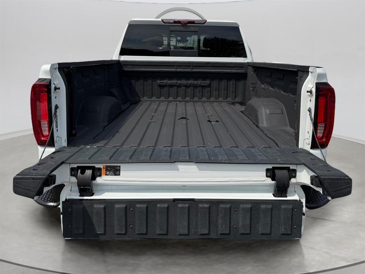 GMC Sierra 3500HD Denali Crew Cab Long Box 4WD 2023