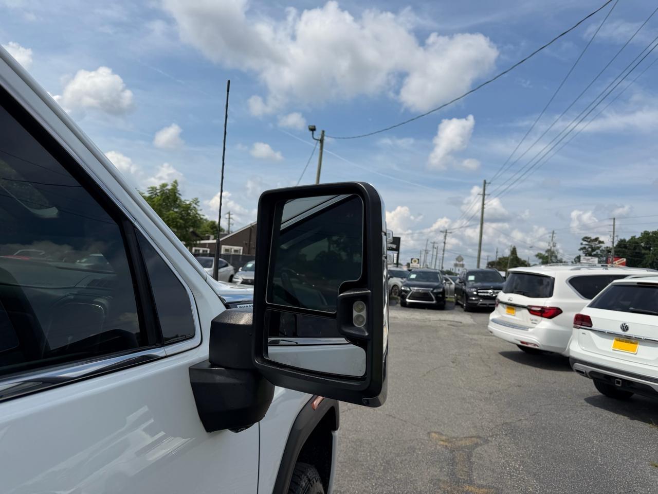 GMC Sierra 3500HD Denali Crew Cab Long Box 4WD 2023
