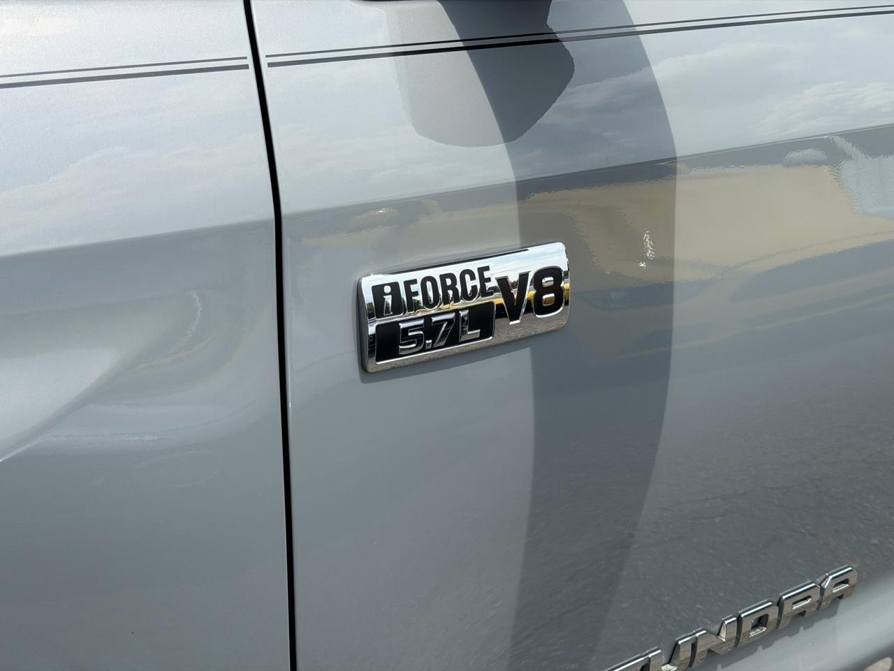 Toyota Tundra Limited 5.7L CrewMax 4WD 2021