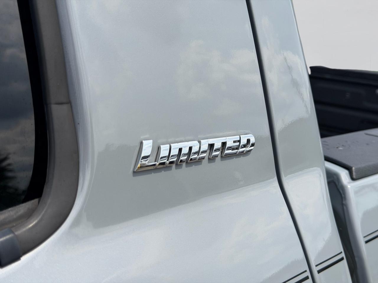 Toyota Tundra Limited 5.7L CrewMax 4WD 2021