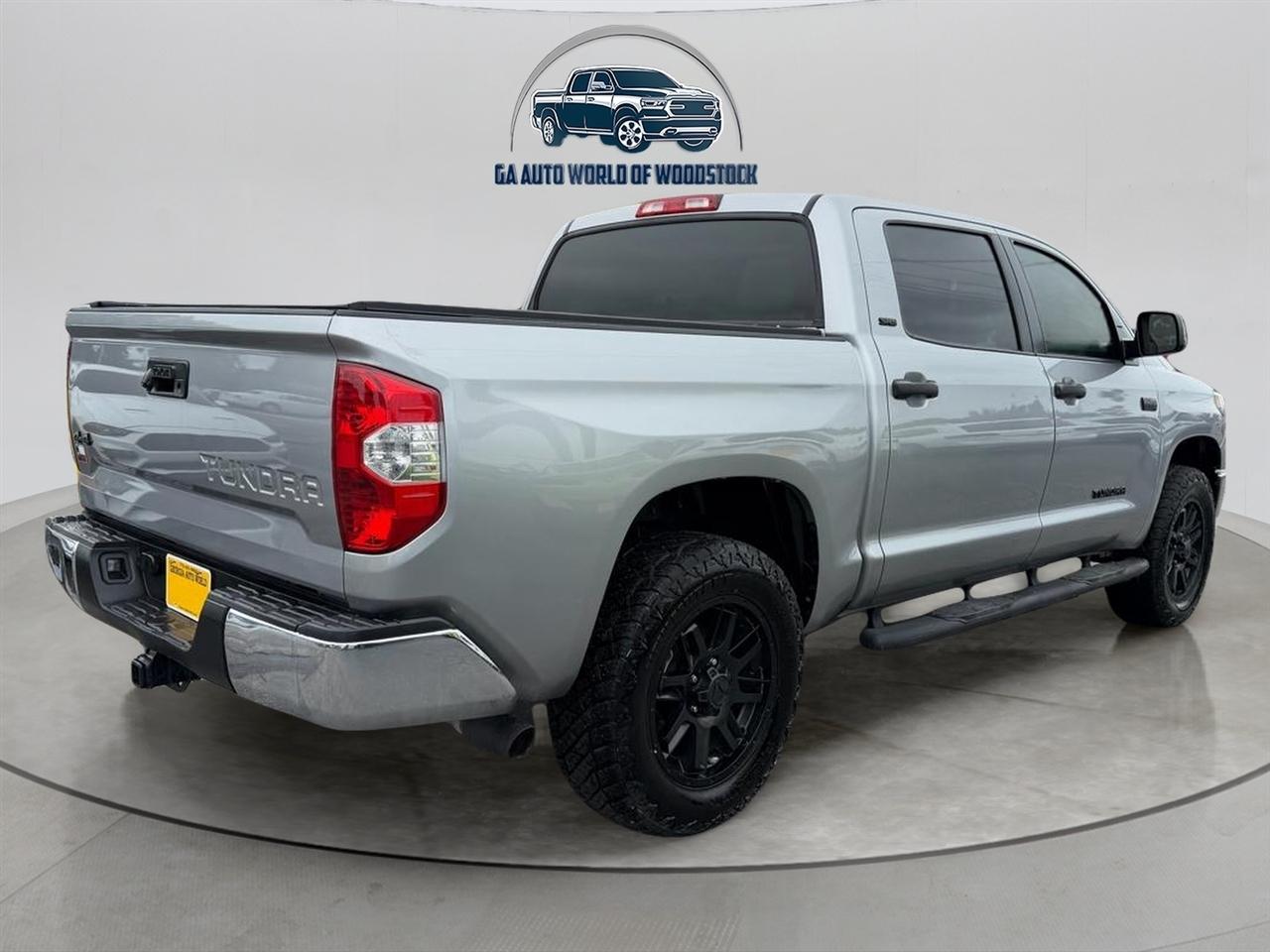 Toyota Tundra SR5 5.7L V8 CrewMax 4WD 2021