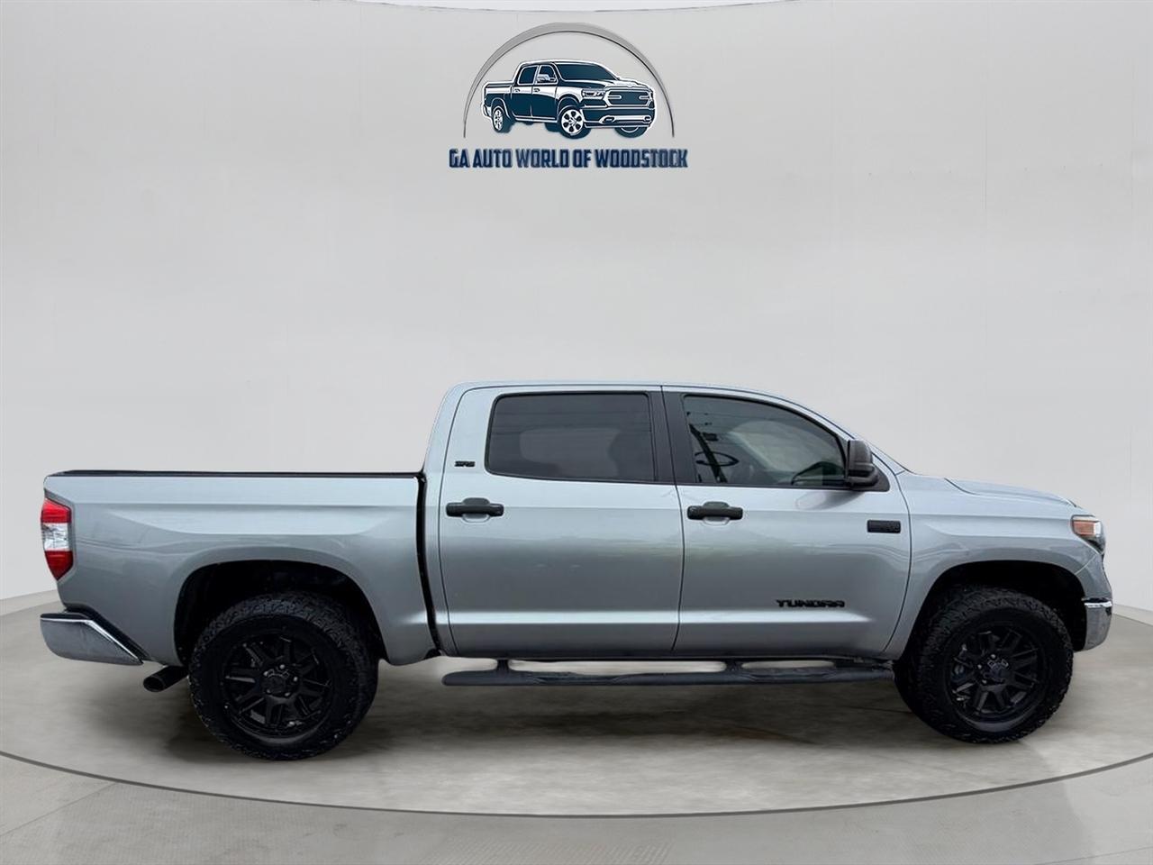 Toyota Tundra SR5 5.7L V8 CrewMax 4WD 2021
