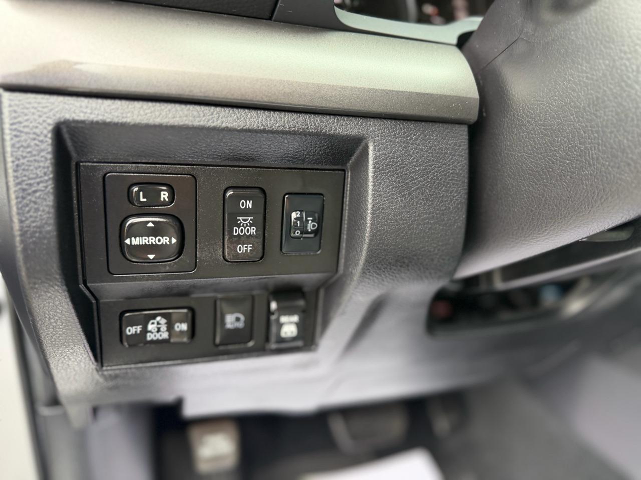 Toyota Tundra SR5 5.7L V8 CrewMax 4WD 2021