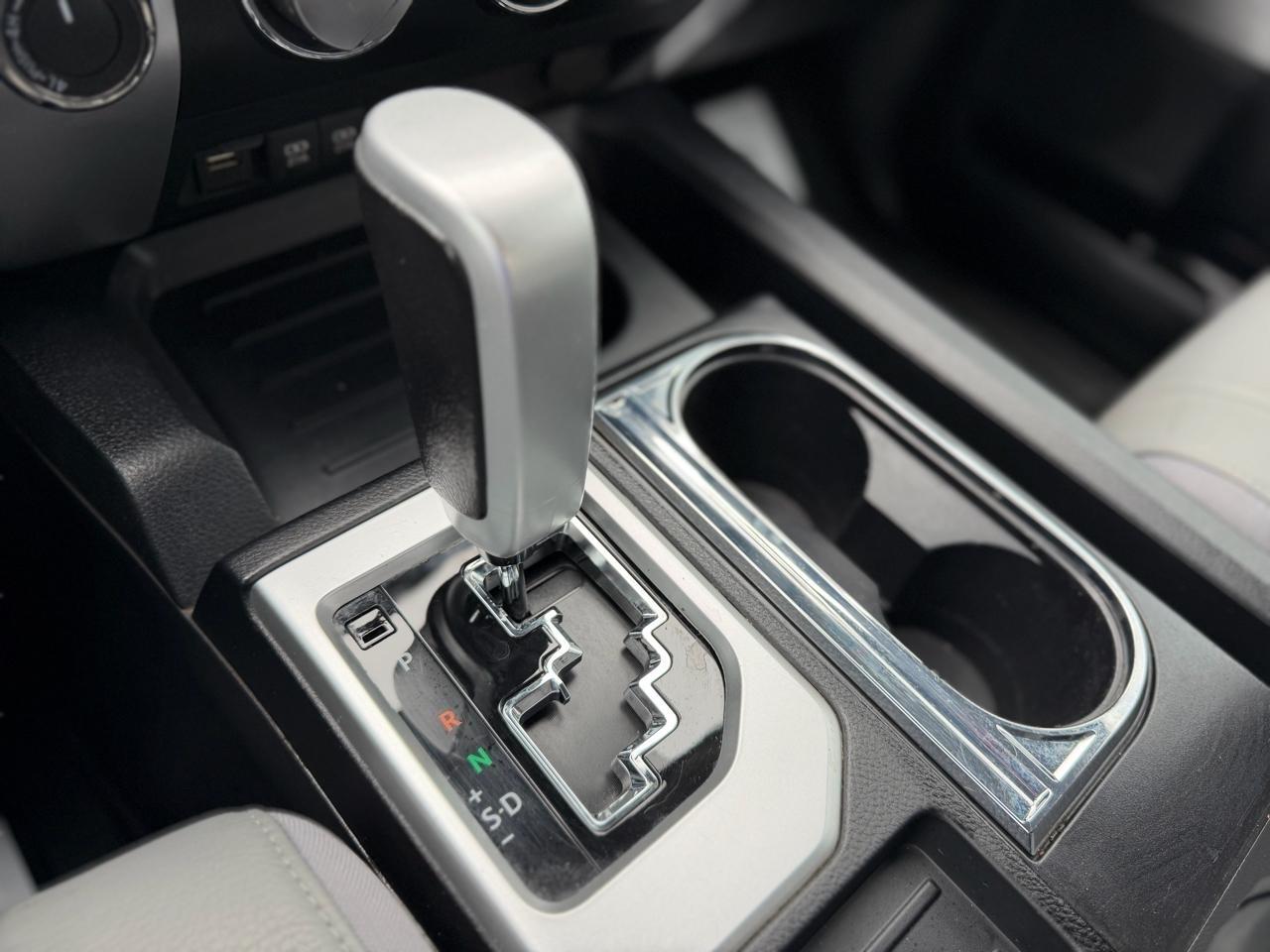 Toyota Tundra SR5 5.7L V8 CrewMax 4WD 2021