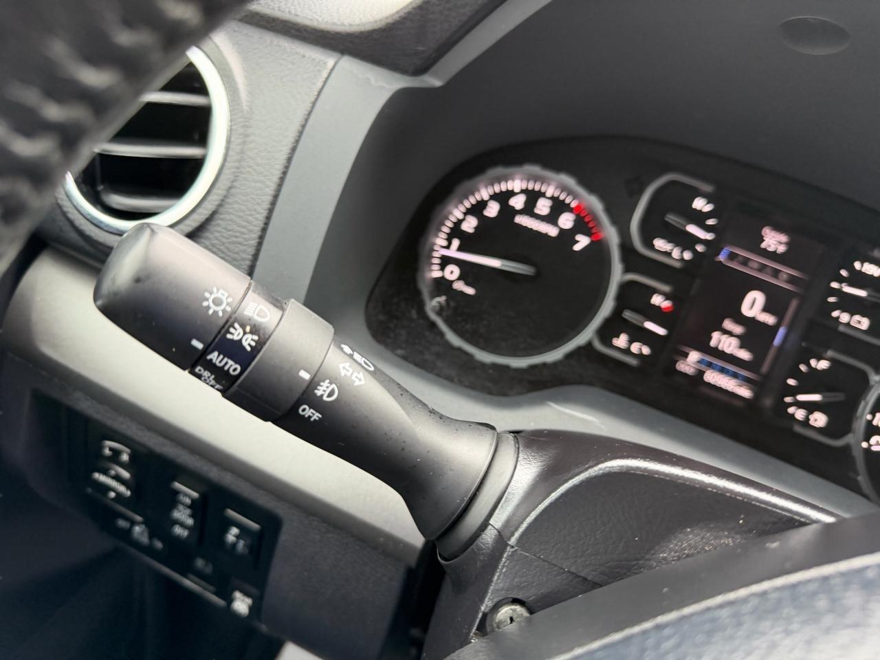 Toyota Tundra SR5 5.7L V8 CrewMax 4WD 2021