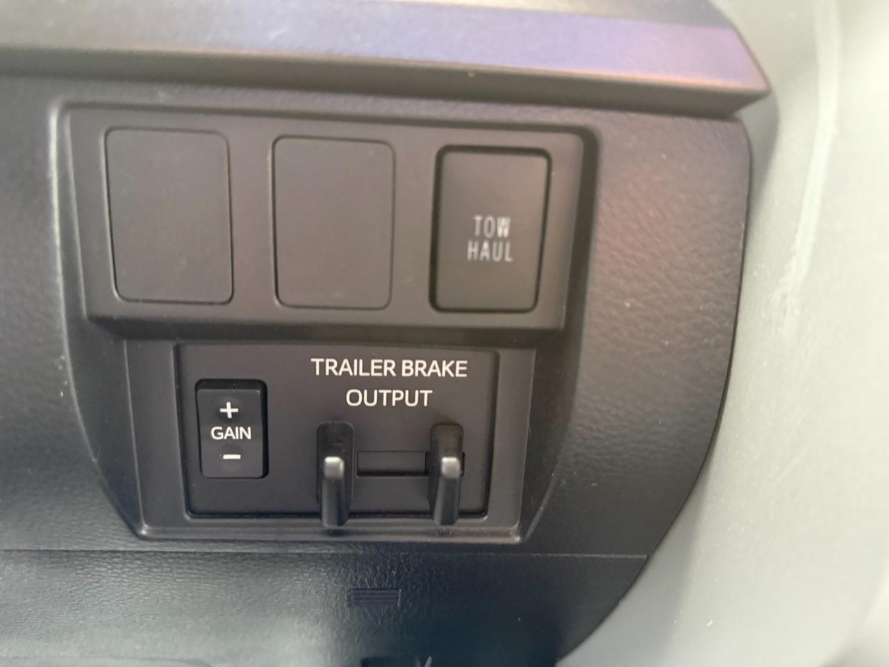 Toyota Tundra SR5 5.7L V8 CrewMax 4WD 2021
