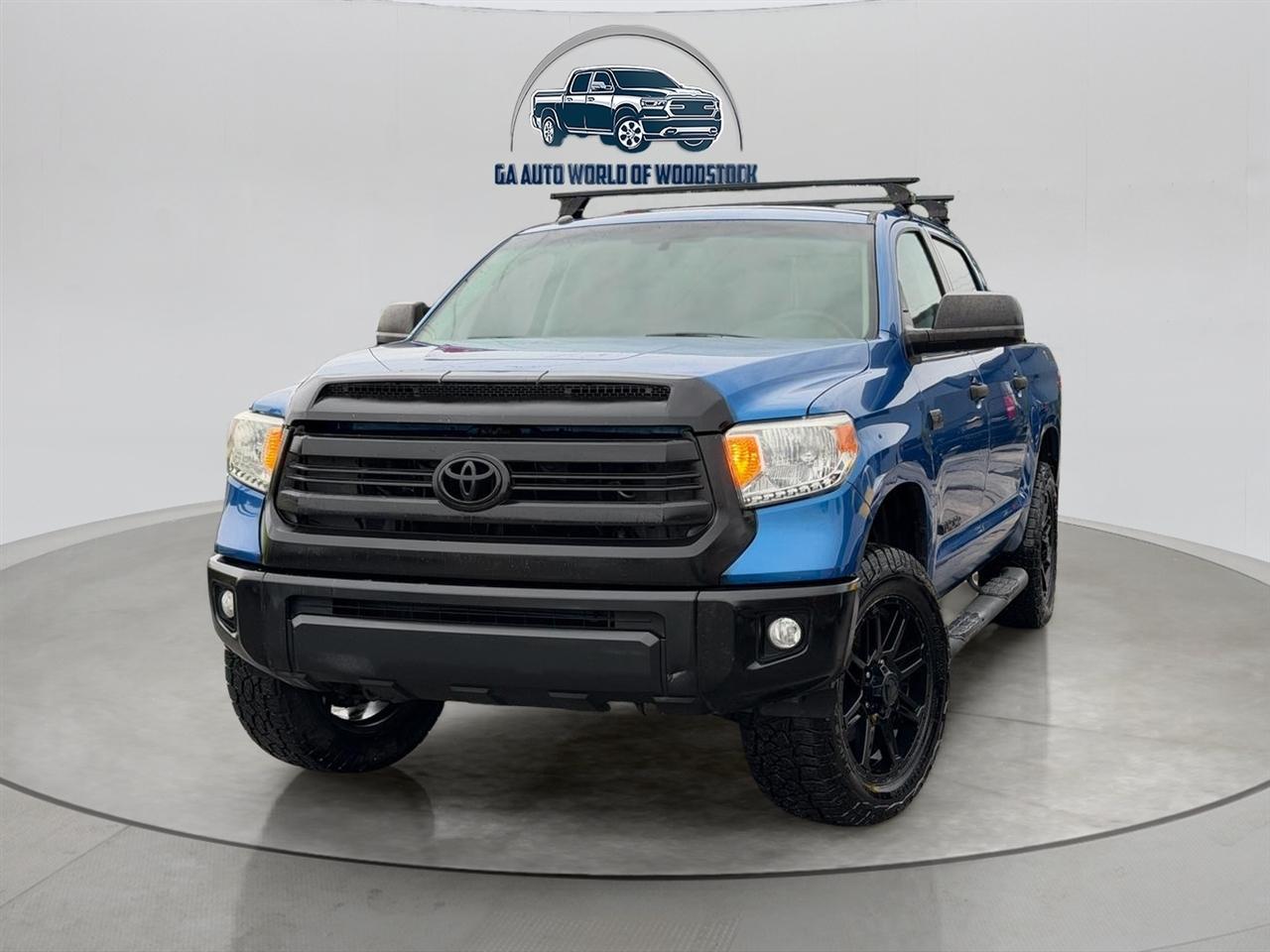 Toyota Tundra SR5 5.7L Double Cab 4WD 2017