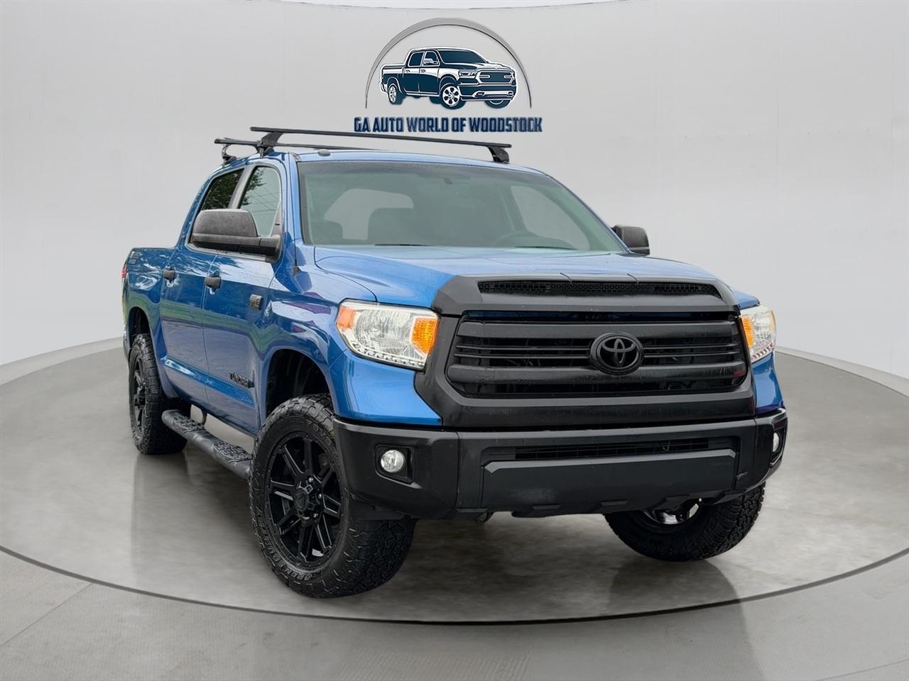 Toyota Tundra SR5 5.7L Double Cab 4WD 2017