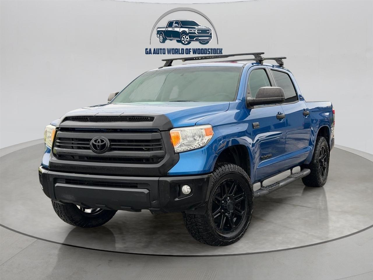 Toyota Tundra SR5 5.7L Double Cab 4WD 2017