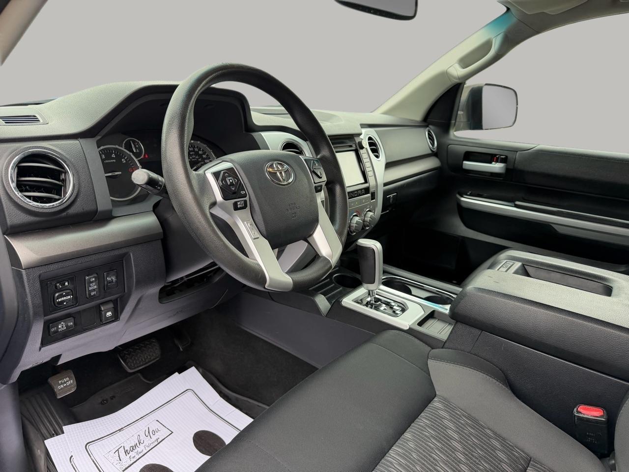Toyota Tundra SR5 5.7L Double Cab 4WD 2017