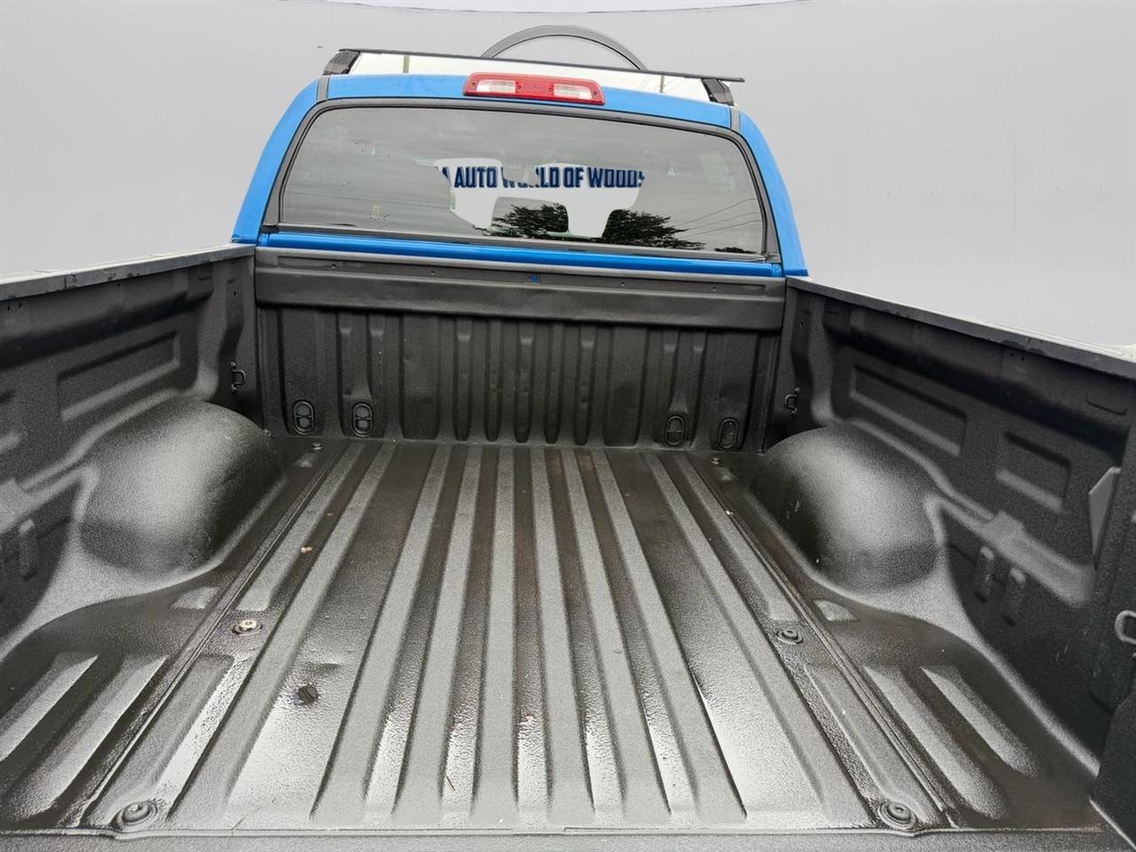 Toyota Tundra SR5 5.7L Double Cab 4WD 2017