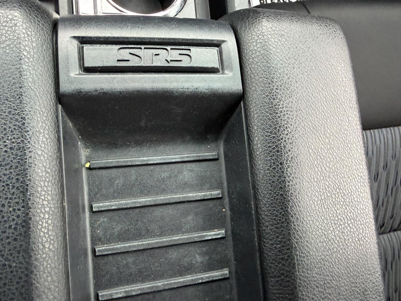 Toyota Tundra SR5 5.7L Double Cab 4WD 2017