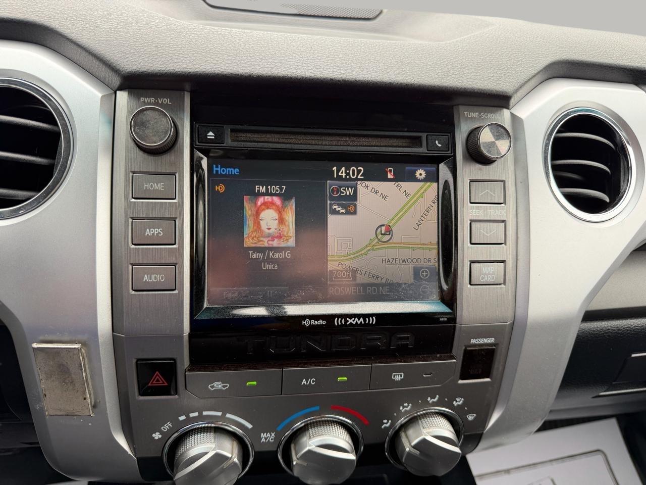 Toyota Tundra SR5 5.7L Double Cab 4WD 2017