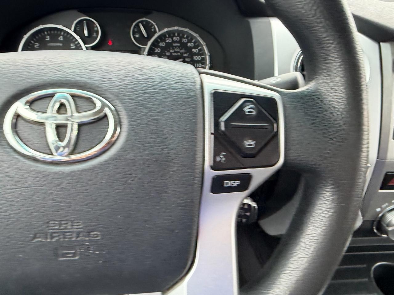Toyota Tundra SR5 5.7L Double Cab 4WD 2017
